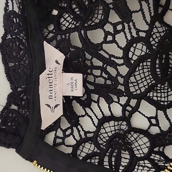 New with tags black lace lined sz small Nanette Lepore sleeveless top - Picture 5 of 8